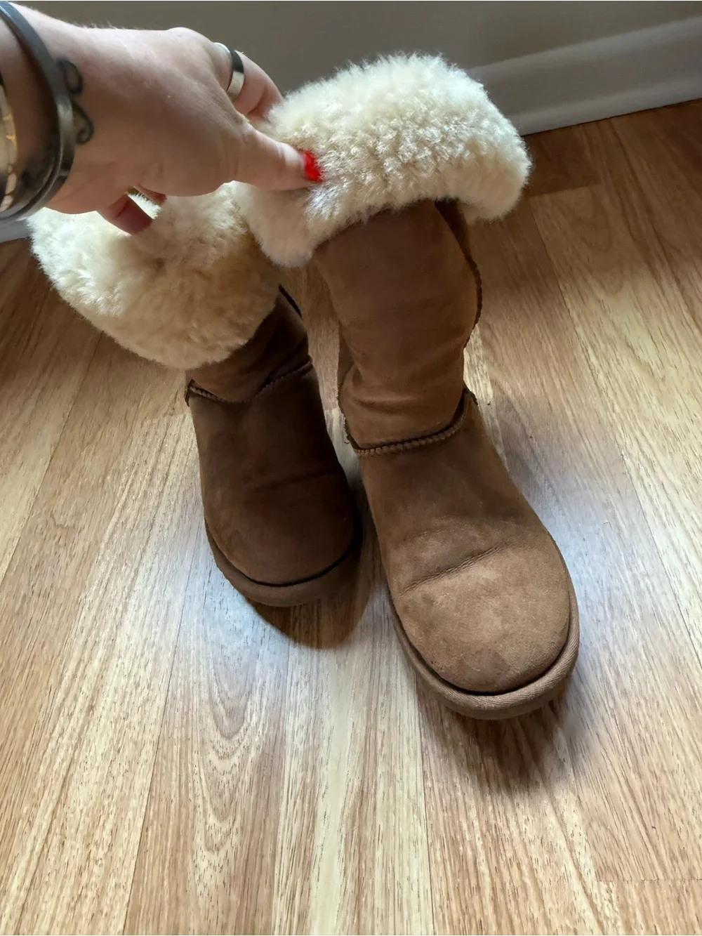 UGG authentic sheepskin